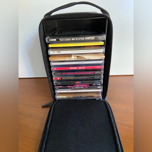 Vintage Case Logic 15 CD Portable Storage / Carrying Case, Black, 1 of 2 - Picture 7 of 9